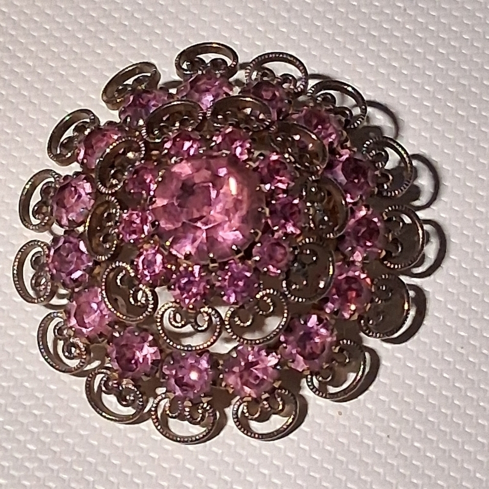 * Vintage Antique Pink Austrian Crystal Glass Pin Brooch
